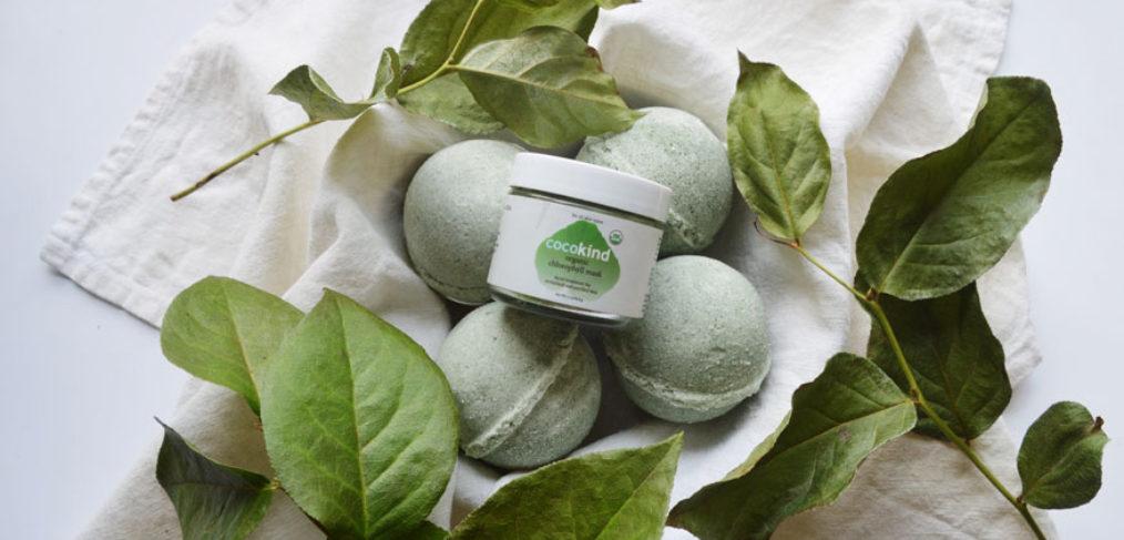 DIY: Purifying Chlorophyll Mask Bath Bombs - cocokind